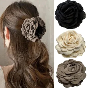 Presilha de Cabelo Flor de Rosa em Tecido Francês